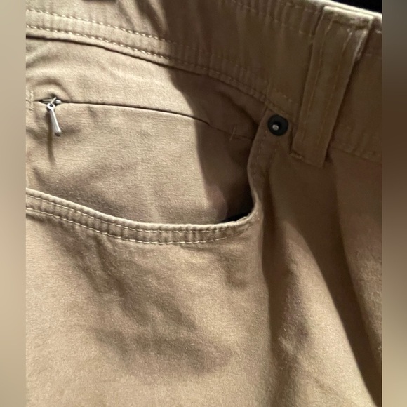 🤎Columbia Men’s Active Chino Pants size 32x32 like new condition - Picture 10 of 11